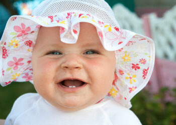 Five facts parents should know about baby’s first tooth